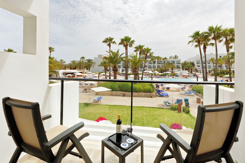 Grand Palladium White Island Resort & Spa - All Inclusive — Beach in Playa d'en Bossa, Balearic Islands