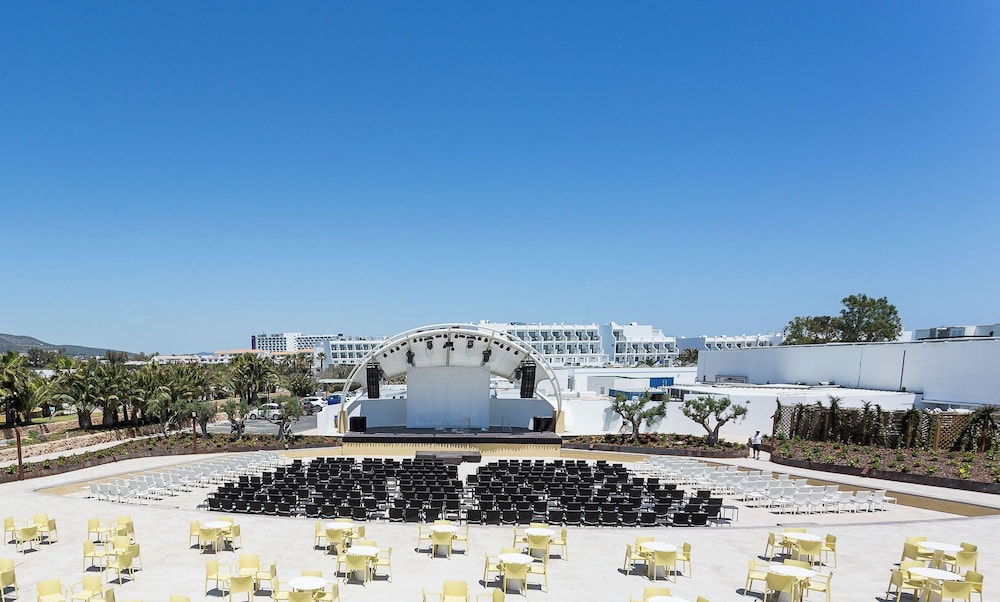 Grand Palladium White Island Resort & Spa - All Inclusive — Sports & recreation in Playa d'en Bossa, Balearic Islands