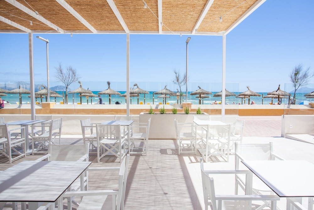 Grupotel Picafort Beach — Restaurant & bars in Can Picafort, Balearic Islands