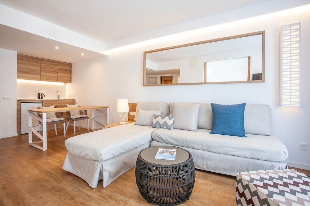 Grupotel Picafort Beach — Hotel rooms in Can Picafort, Balearic Islands