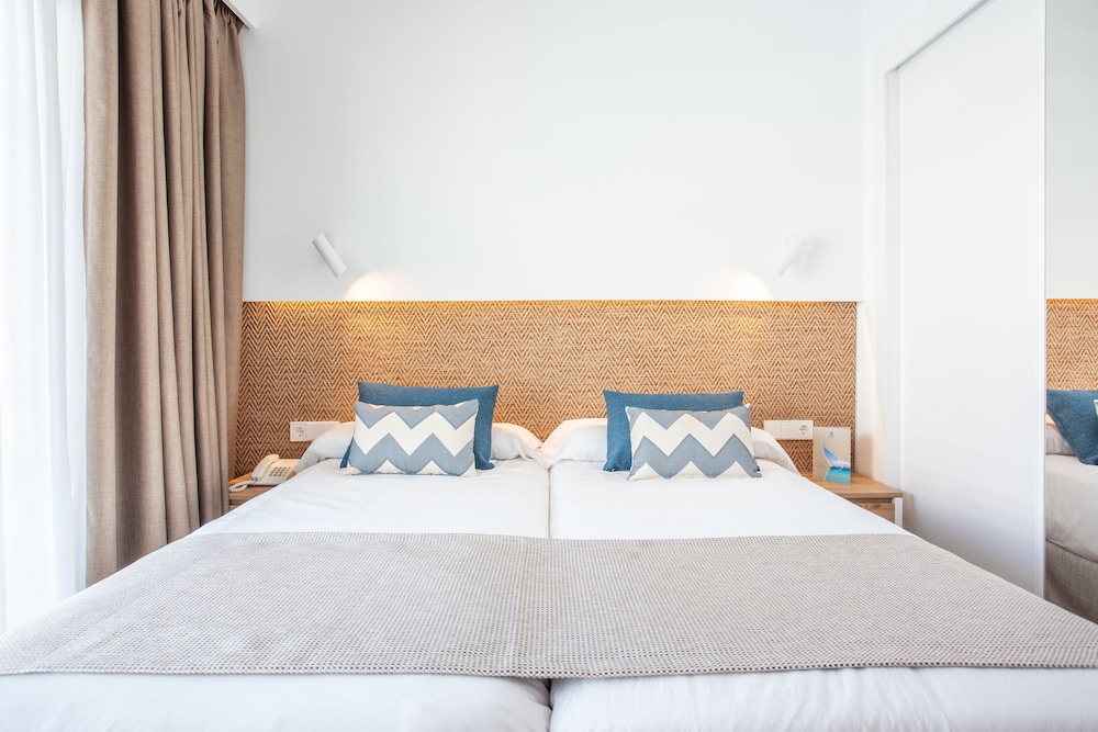 Grupotel Picafort Beach — Hotel rooms in Can Picafort, Balearic Islands