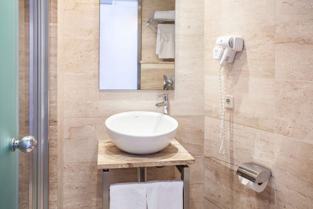 Grupotel Picafort Beach — Hotel rooms in Can Picafort, Balearic Islands