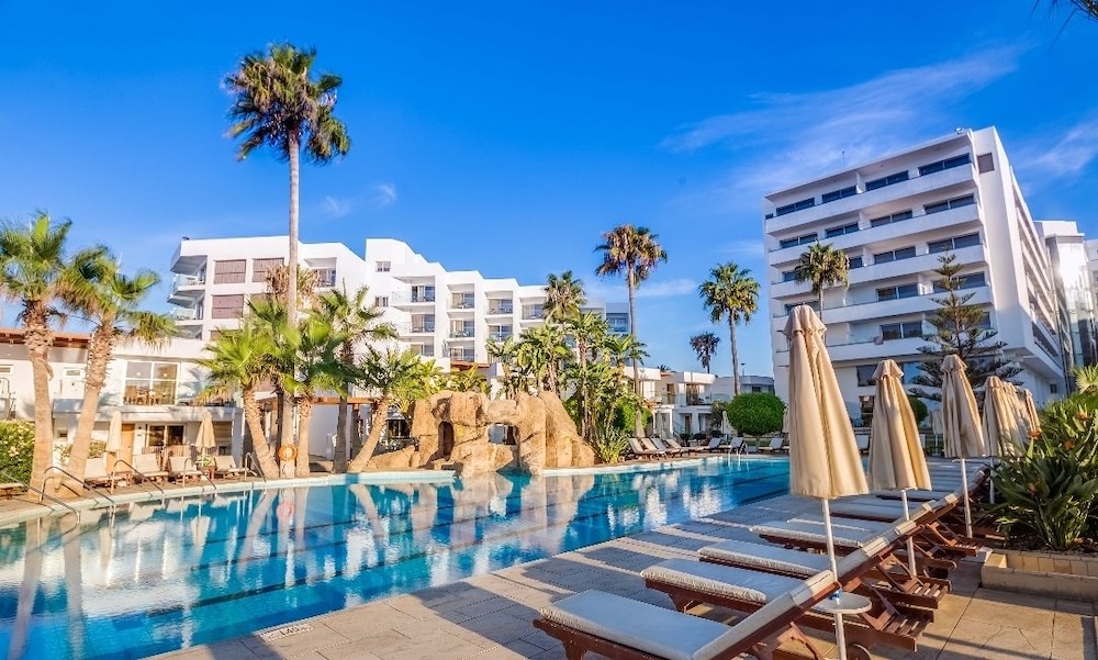 Adams Beach Hotel & Spa — Swimming pool in Ayia Napa, Famagusta Region