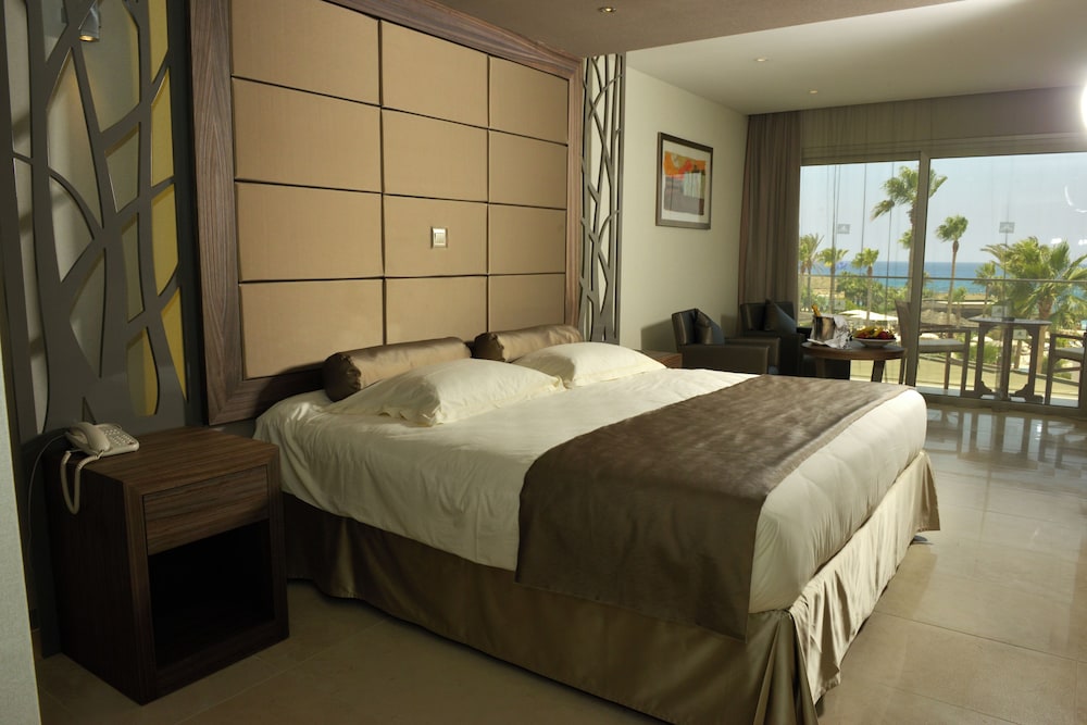 Adams Beach Hotel & Spa — Hotel rooms in Ayia Napa, Famagusta Region