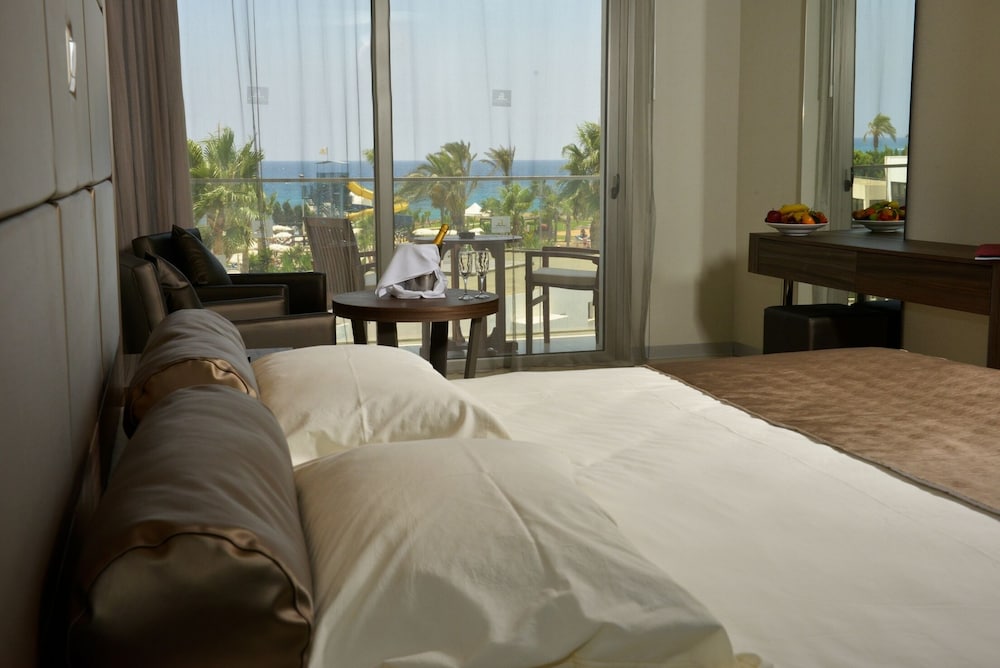 Adams Beach Hotel & Spa — Hotel rooms in Ayia Napa, Famagusta Region