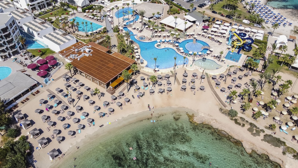 Adams Beach Hotel & Spa — Swimming pool in Ayia Napa, Famagusta Region