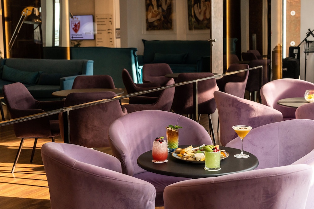 Lordos Beach Hotel & Spa — Restaurant & bars in Oroklini, Larnaca Region