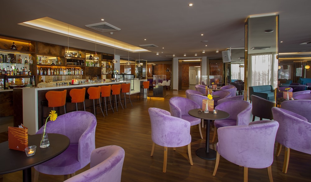 Lordos Beach Hotel & Spa — Restaurant & bars in Oroklini, Larnaca Region