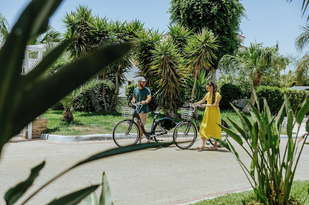 Lordos Beach Hotel & Spa — Sports & recreation in Oroklini, Larnaca Region