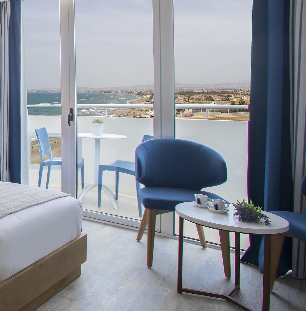 Lordos Beach Hotel & Spa — Hotel rooms in Oroklini, Larnaca Region