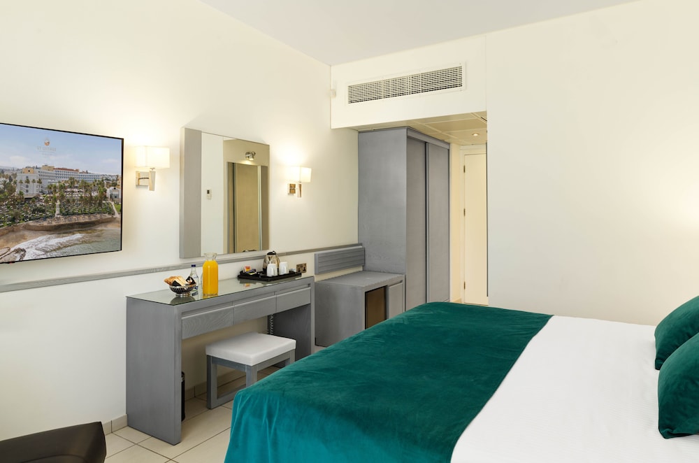 St. George Beach Hotel & Spa Resort — Hotel rooms in Chlorakas, Paphos Region