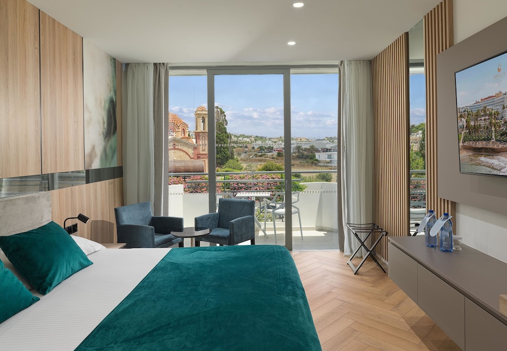St. George Beach Hotel & Spa Resort — Hotel rooms in Chlorakas, Paphos Region