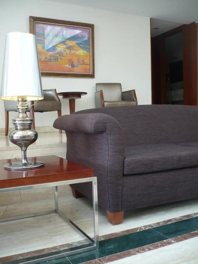 Aparthotel Playa Dorada — Hotel rooms in S'Illot, Balearic Islands