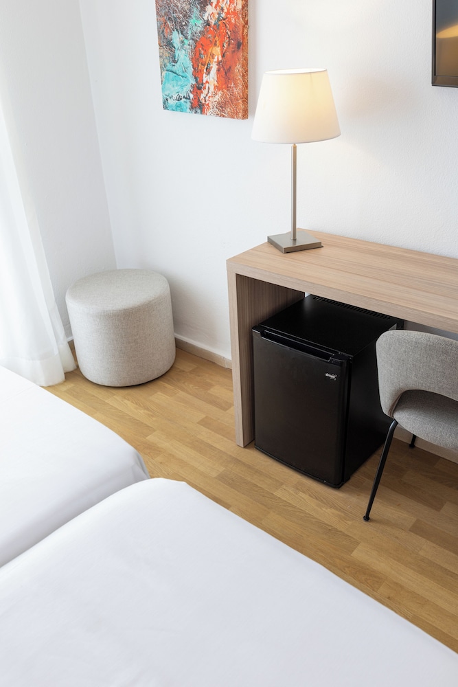 Hotel JS Miramar — Hotel rooms in Can Picafort, Balearic Islands