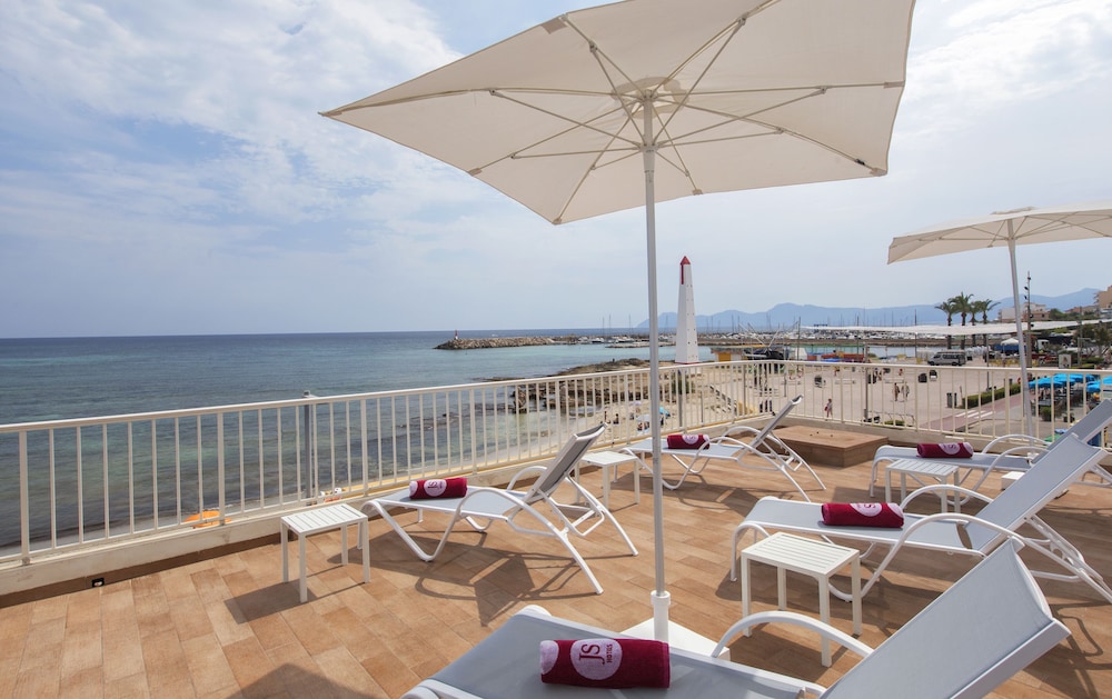 Hotel JS Miramar — Beach in Can Picafort, Balearic Islands