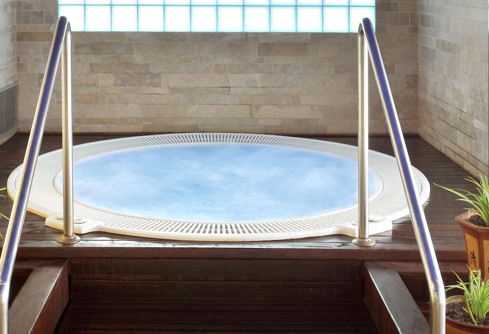 Hotel GHT Aquarium & Spa — Spa in Lloret de Mar, Catalonia