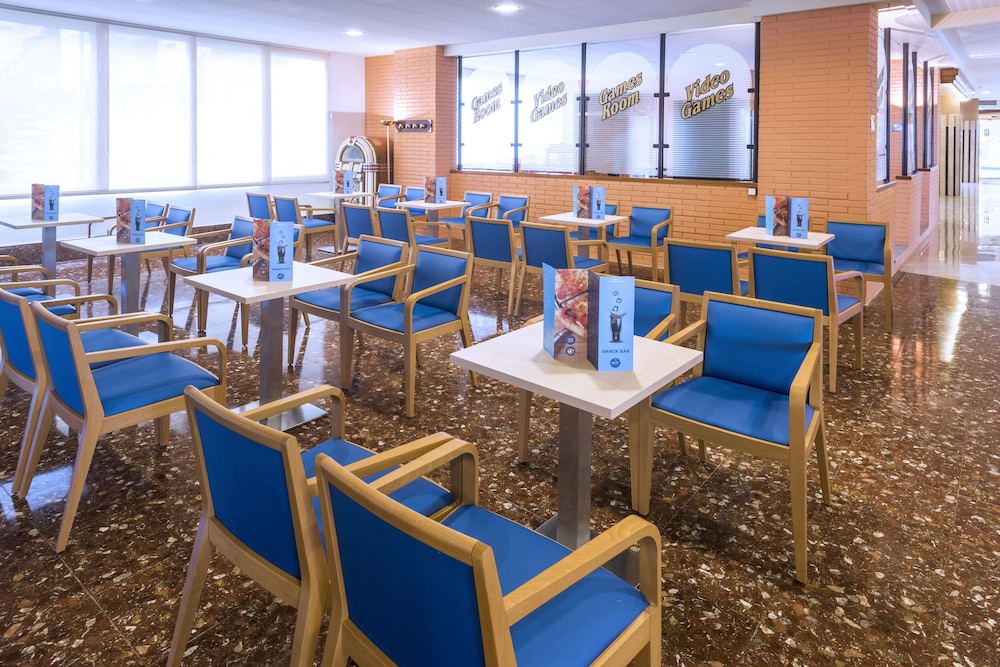 Hotel GHT Aquarium & Spa — Restaurant & bars in Lloret de Mar, Catalonia