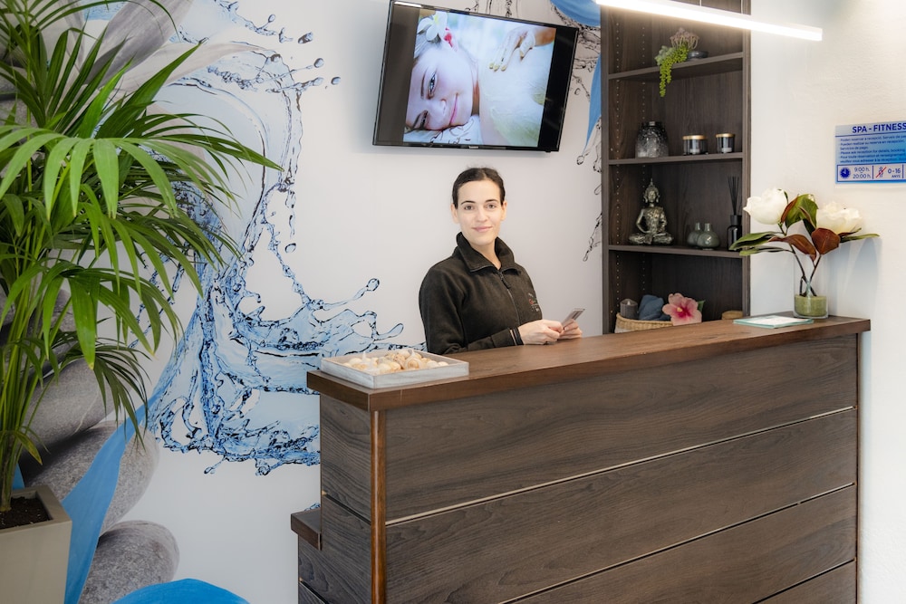 Hotel GHT Aquarium & Spa — Hotel building in Lloret de Mar, Catalonia