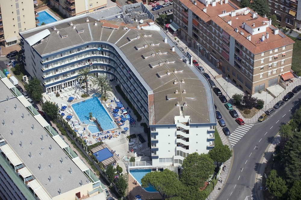 Hotel GHT Aquarium & Spa — Hotel building in Lloret de Mar, Catalonia
