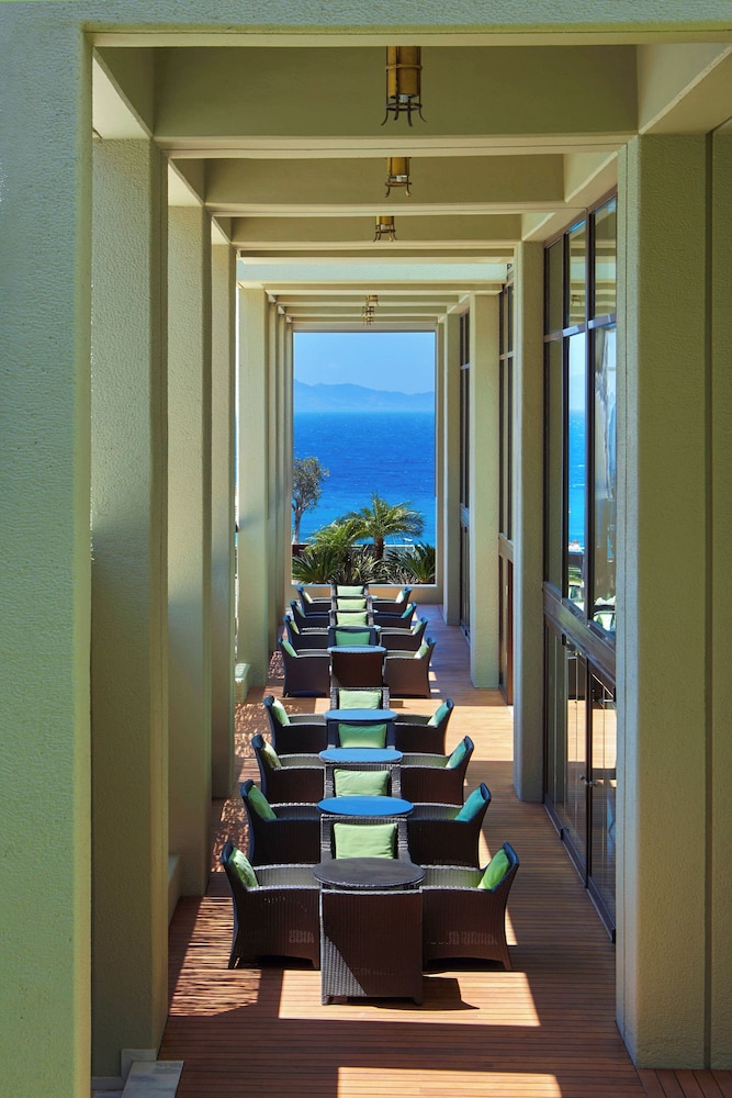 Sheraton Rhodes Resort — Restaurant & bars in Rhodes Town, South Aegean