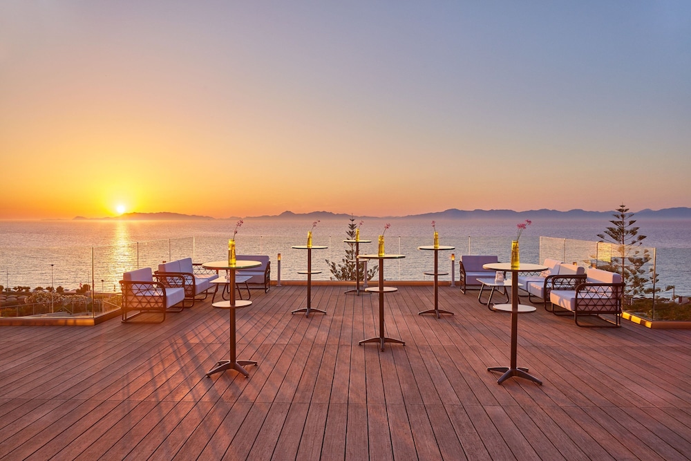 Sheraton Rhodes Resort — Restaurant & bars in Rhodes Town, South Aegean