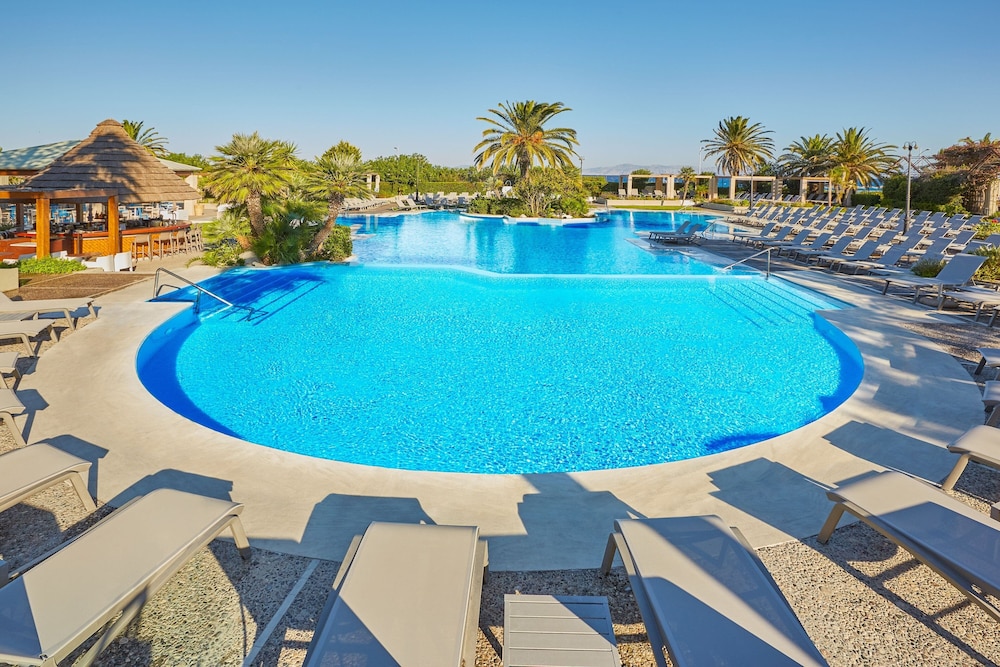 Sheraton Rhodes Resort — Swimming pool in Rhodes Town, South Aegean