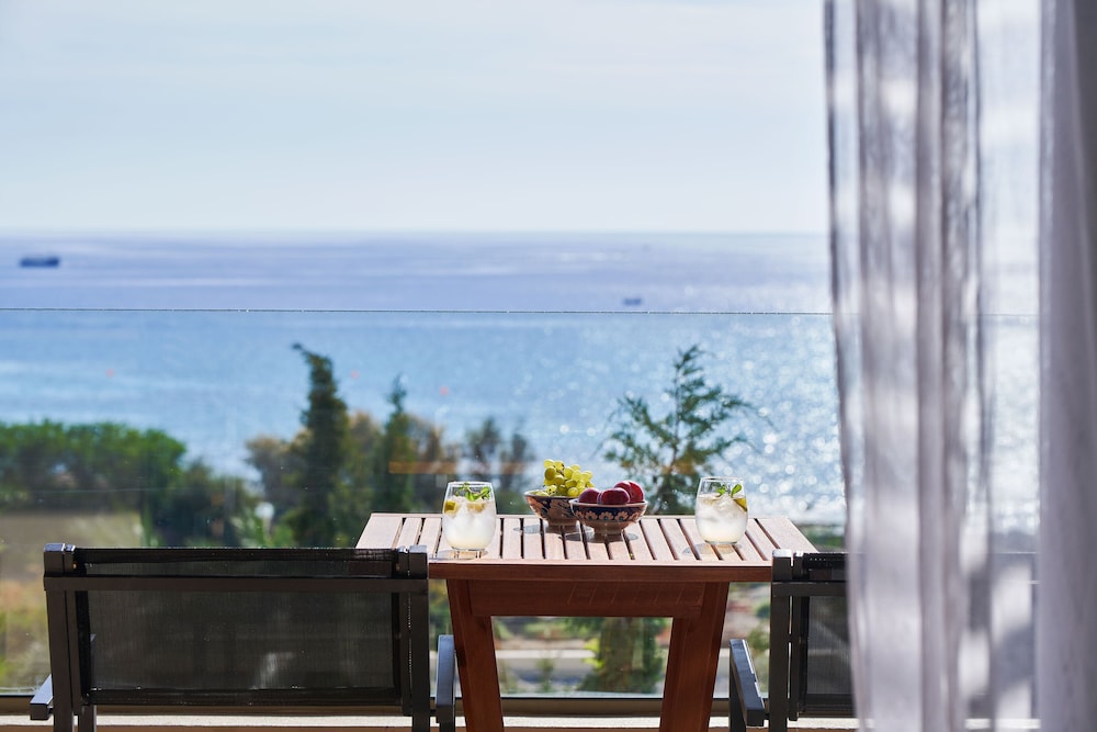 Aquagrand Artistic Luxury Beach Resort - Adults Only — Hotel rooms in Lindos, South Aegean