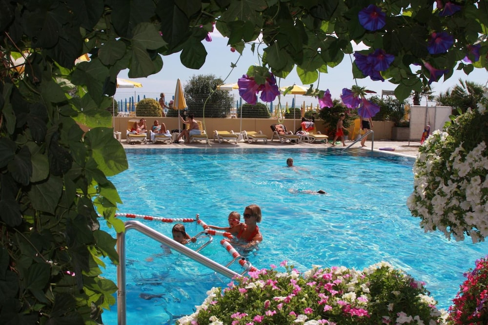 Hotel Sirenetta — Swimming pool in Jesolo, Veneto