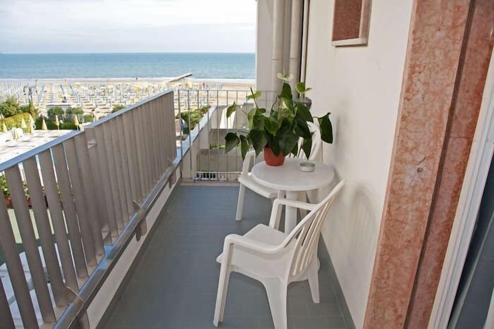 Hotel Sirenetta — Beach in Jesolo, Veneto