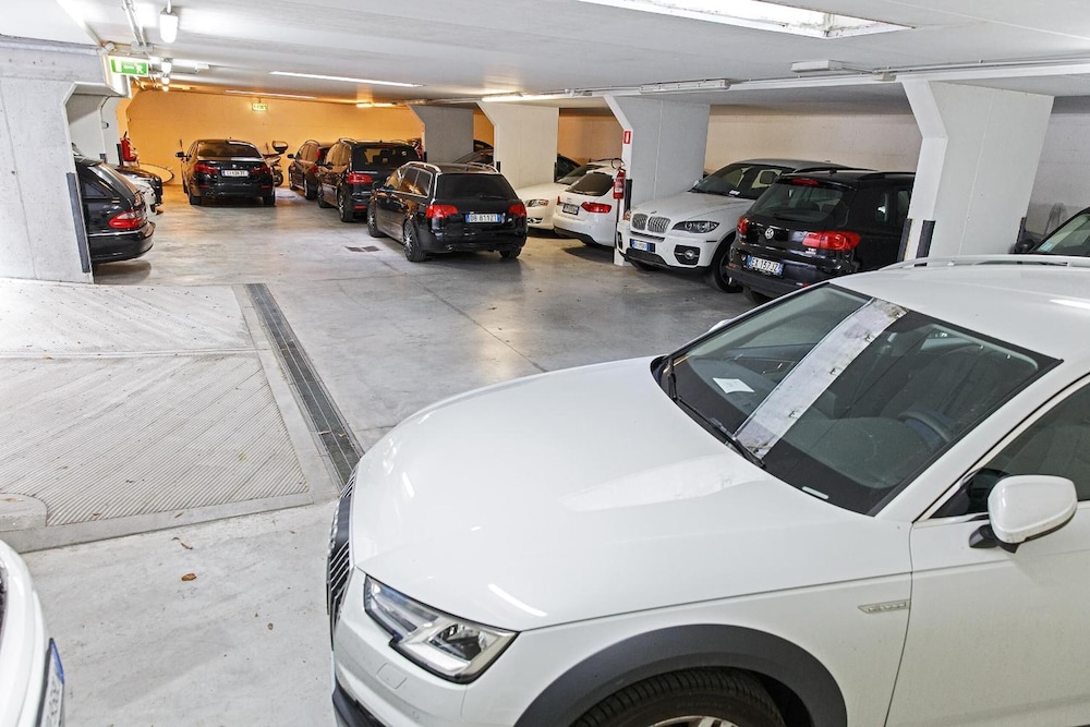 Hotel Sirenetta — Hotel building in Jesolo, Veneto