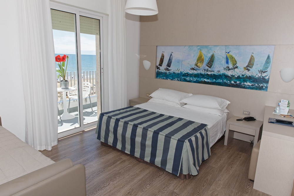 Hotel Sirenetta — Hotel rooms in Jesolo, Veneto