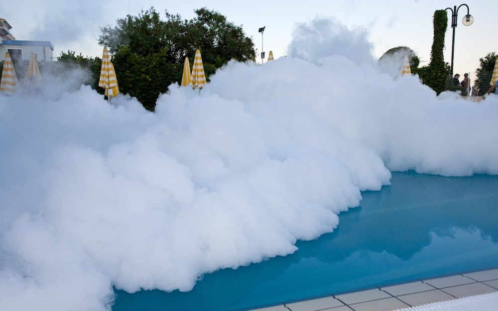 Hotel Sirenetta — Swimming pool in Jesolo, Veneto