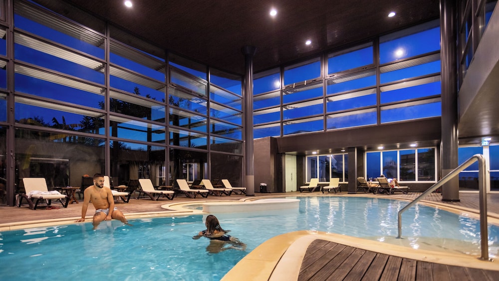 Pestana Alvor Praia Beach & Golf Hotel — Swimming pool in Alvor, Faro