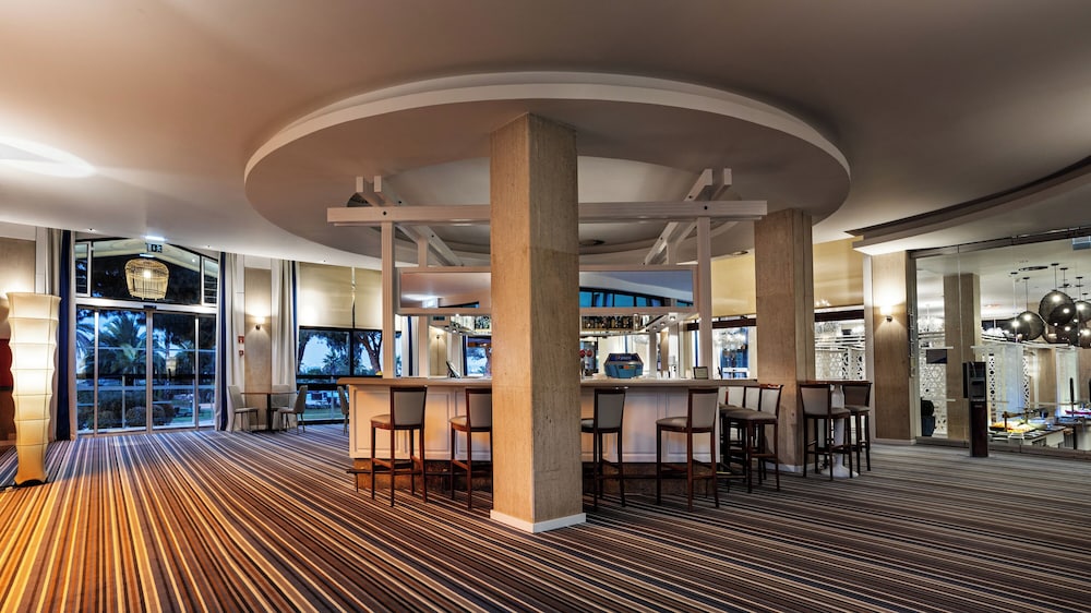Pestana Dom João II Hotel Beach & Golf Resort — Restaurant & bars in Alvor, Faro