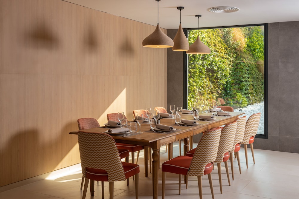 L'Azure Hotel — Restaurant & bars in Lloret de Mar, Catalonia