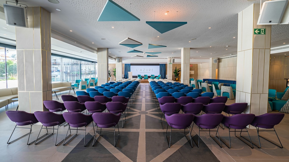 L'Azure Hotel — Hotel building in Lloret de Mar, Catalonia