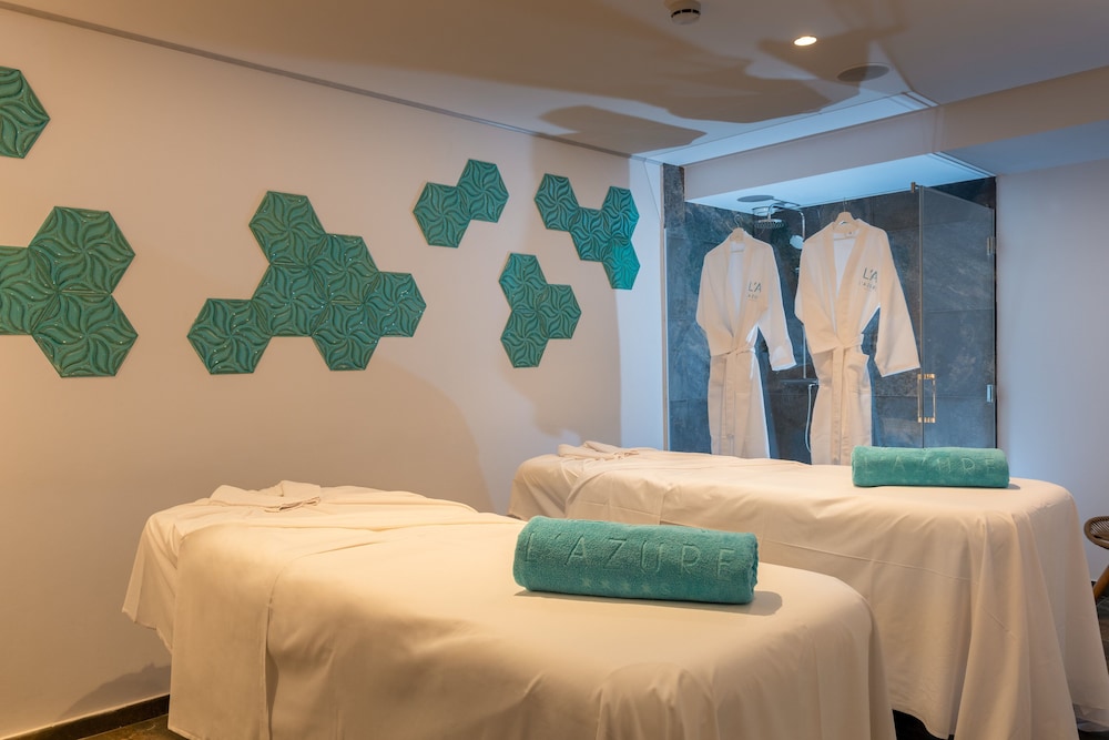 L'Azure Hotel — Spa in Lloret de Mar, Catalonia