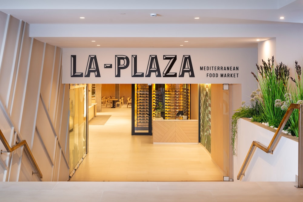L'Azure Hotel — Restaurant & bars in Lloret de Mar, Catalonia