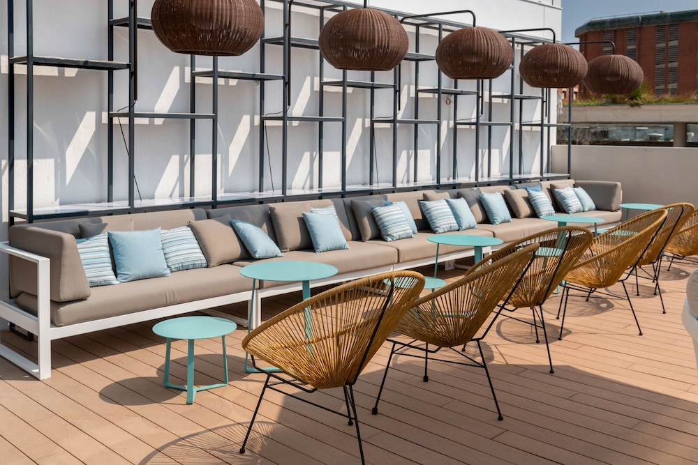 L'Azure Hotel — Restaurant & bars in Lloret de Mar, Catalonia
