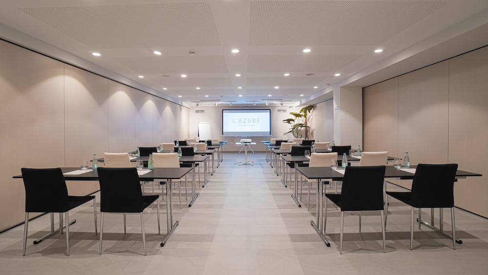 L'Azure Hotel — Hotel building in Lloret de Mar, Catalonia