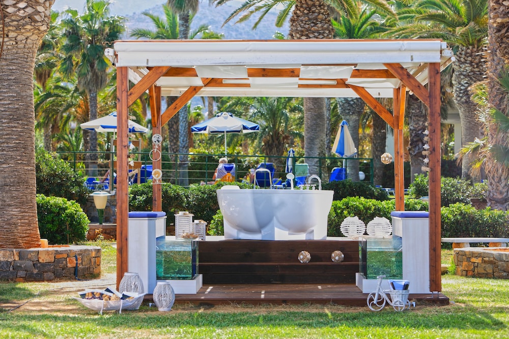Sirens Beach and Village - All Inclusive — Spa in Malia