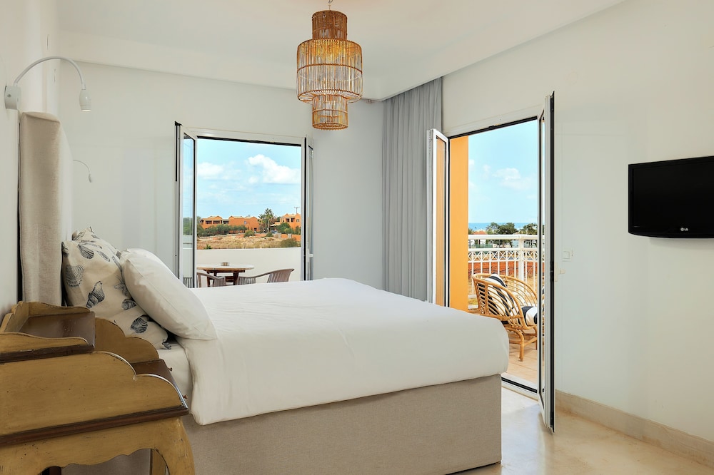 Sirens Beach and Village - All Inclusive — Hotel rooms in Malia