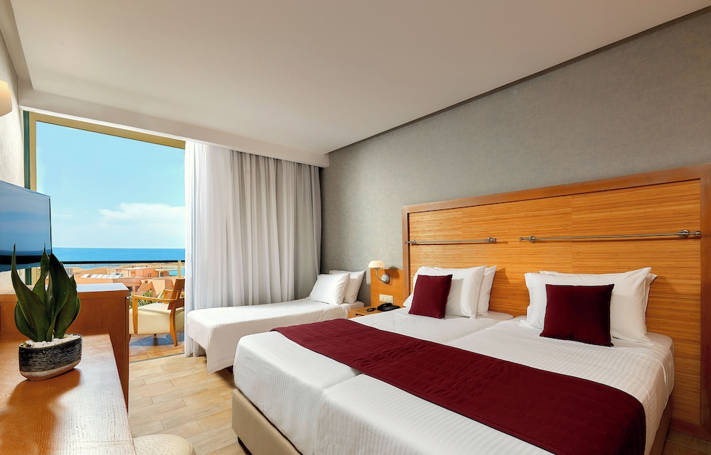 Sirens Beach and Village - All Inclusive — Hotel rooms in Malia