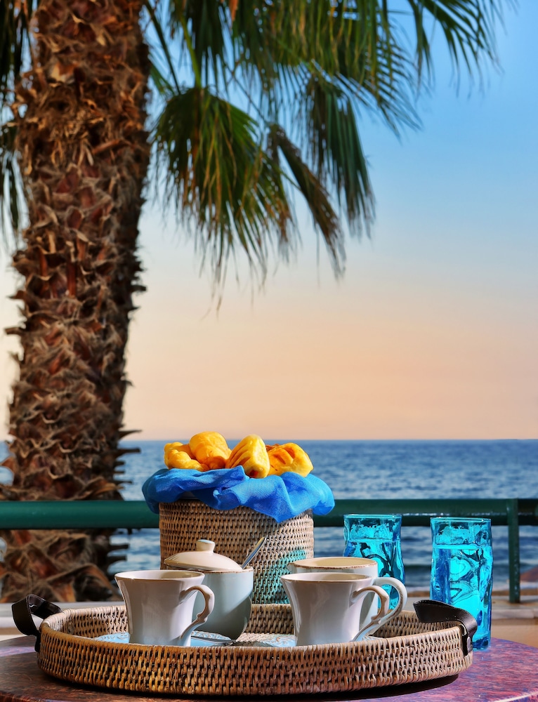 Sirens Beach and Village - All Inclusive — Beach in Malia