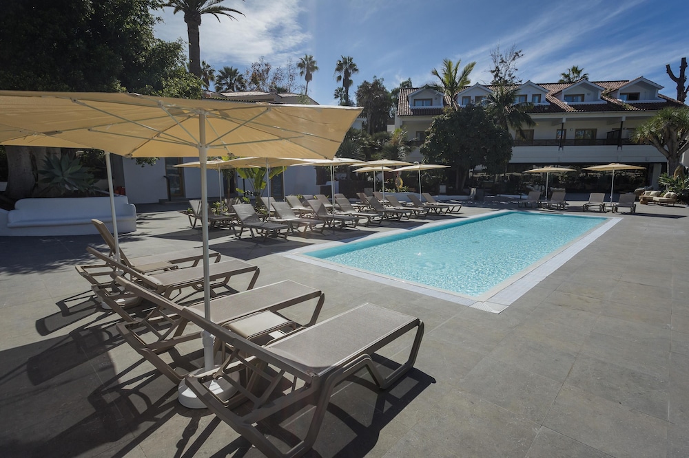 Radisson Resort & Residences Tenerife - Adults Only — Swimming pool in Puerto de la Cruz, Canary Islands