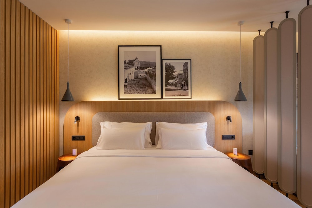 Radisson Resort & Residences Tenerife - Adults Only — Hotel rooms in Puerto de la Cruz, Canary Islands