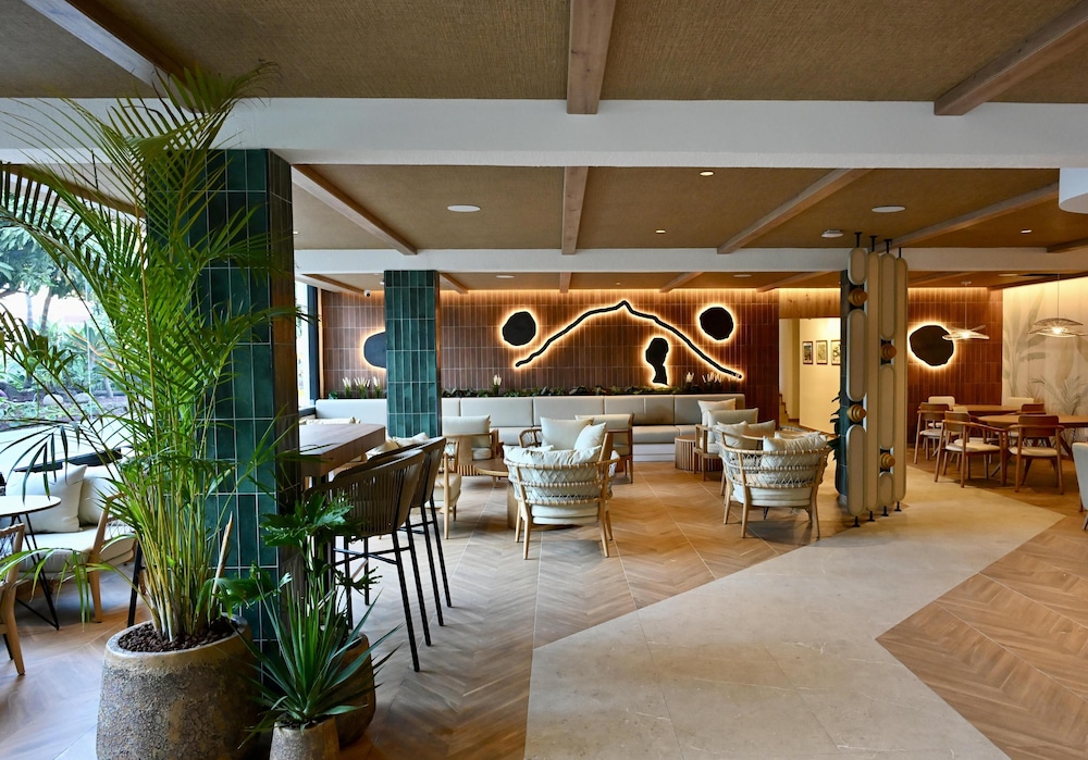 Radisson Resort & Residences Tenerife - Adults Only — Restaurant & bars in Puerto de la Cruz, Canary Islands