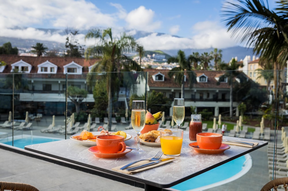 Radisson Resort & Residences Tenerife - Adults Only — Restaurant & bars in Puerto de la Cruz, Canary Islands