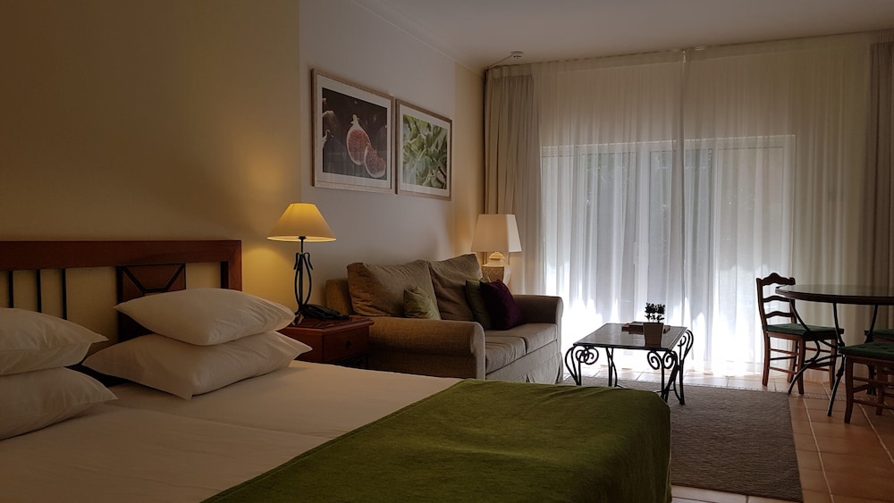Pestana Palm Gardens — Hotel rooms in Carvoeiro, Faro
