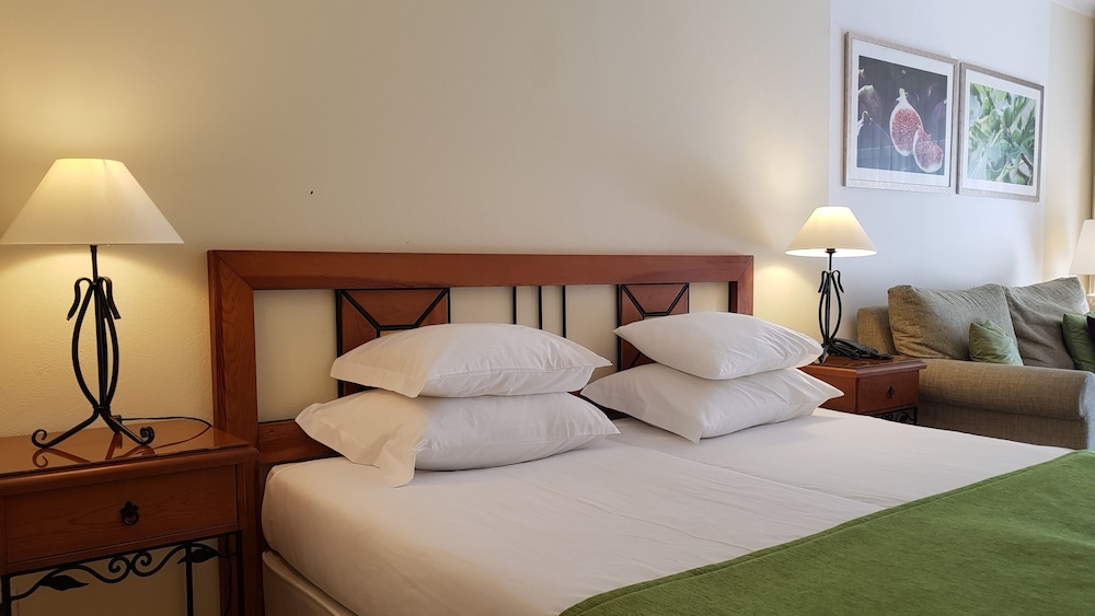 Pestana Palm Gardens — Hotel rooms in Carvoeiro, Faro